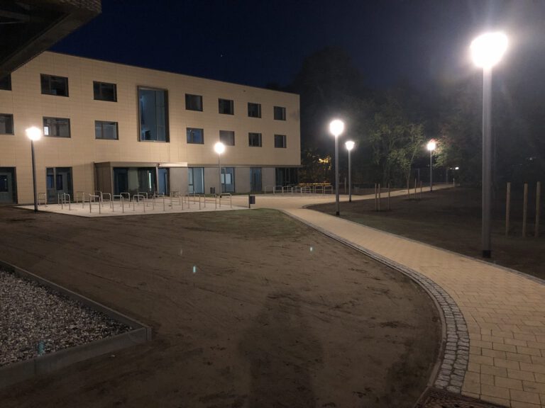Außenbeleuchtung bei Nacht – EIM Greifswald