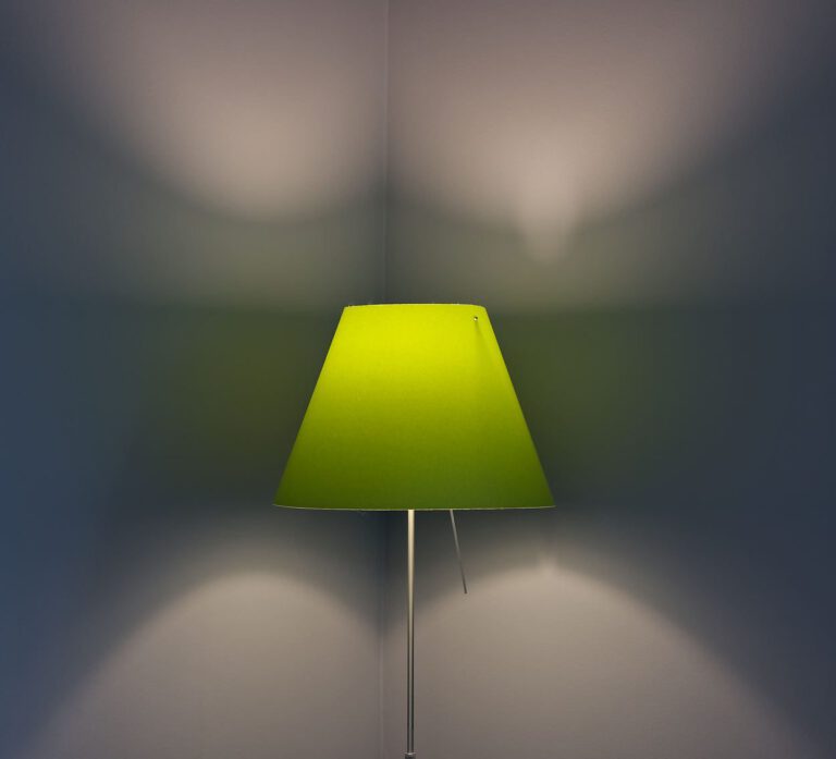 Designleuchte im Büro – EIM Greifswald